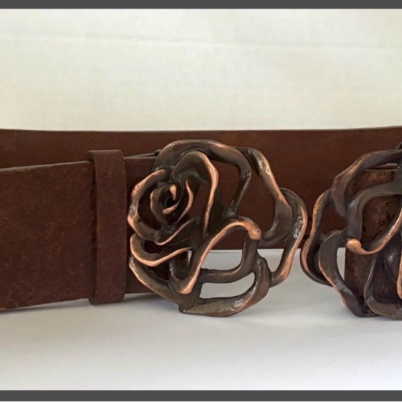 BCBG Italian Leather Rose Buckle Belt, Wide Copper Flower Waist Cinch, statement - Picture 5 of 10